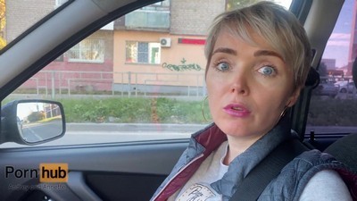  Сперму в ротик получила студентка, ублажив хуй ртом и пилоткой не снимая униформы 