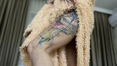 Тощая милашка Лола (Lola Rose) круто жарится