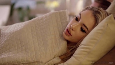 Сексуальную деваху  круто чпокнул