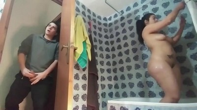 Большие члены, В душе, Скрытая камера и Подглядывания,