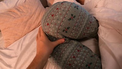 Молоденькая веснушка Ева Ловия получает трах на кухне