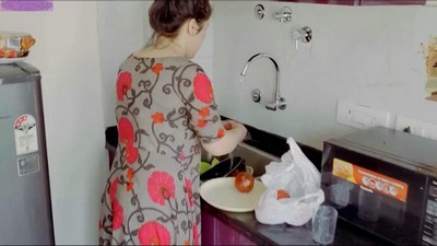 Нет времени, чтобы успеть вытащить член с её дырки