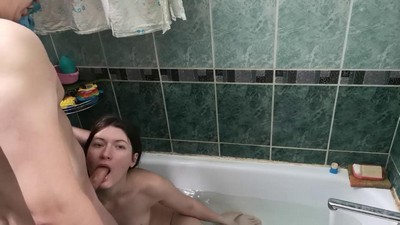 Большие члены, В душе, Жены, Минет,