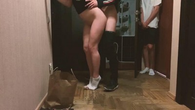 Глубокая глотка жены и 69 поза с рваными колготками