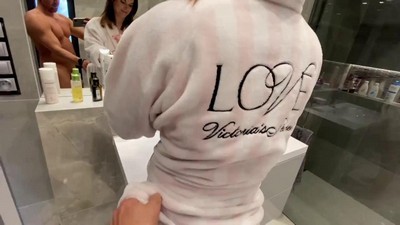 Большие члены, В душе, Красивые девушки, Минет,