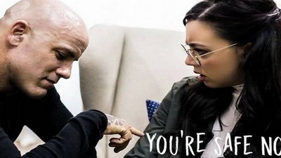 Молоденькие, Брюнетки, Кончил на лицо, На столе, В гольфах, В кресле,